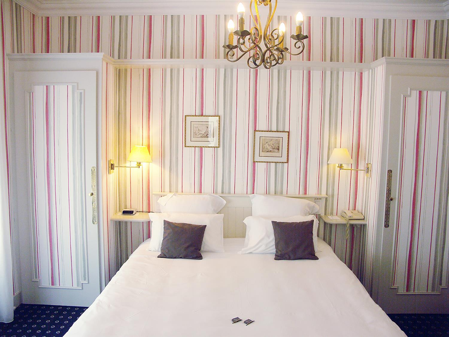Oceania D'anjou Hotel 4*